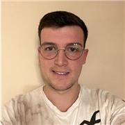 Estudiante de Administración y Dirección de Empresas ofrece clases particulares